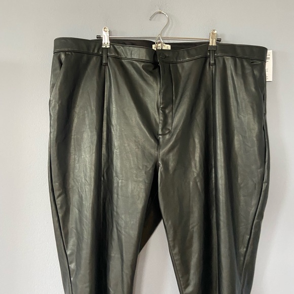 Abercrombie & Fitch Black Faux Leather Skinny High Rise Split Hem Pants Size 24 - Picture 3 of 9